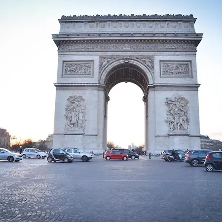 Apartment Champs Elysees 2 Paris